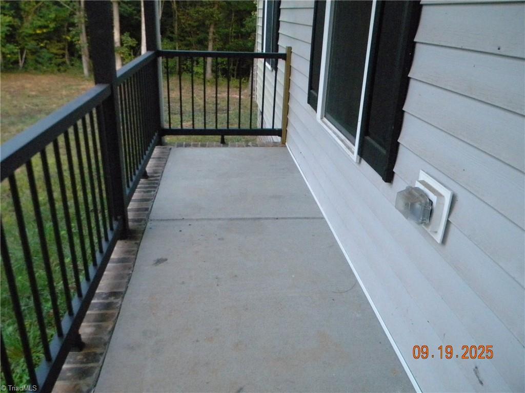 property viewer photo 4