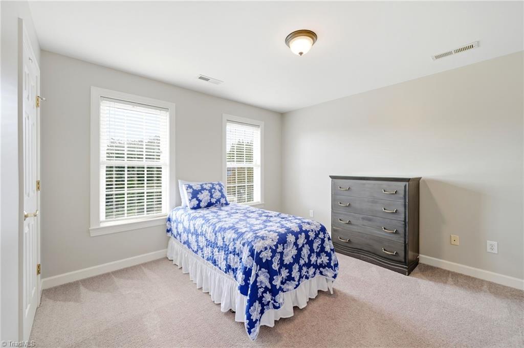 property viewer photo 26