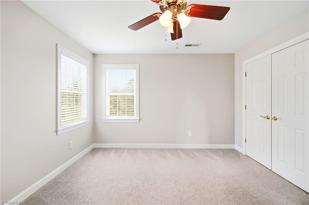 property viewer photo 31
