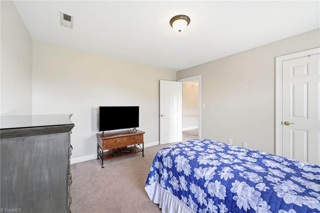 property viewer photo 32