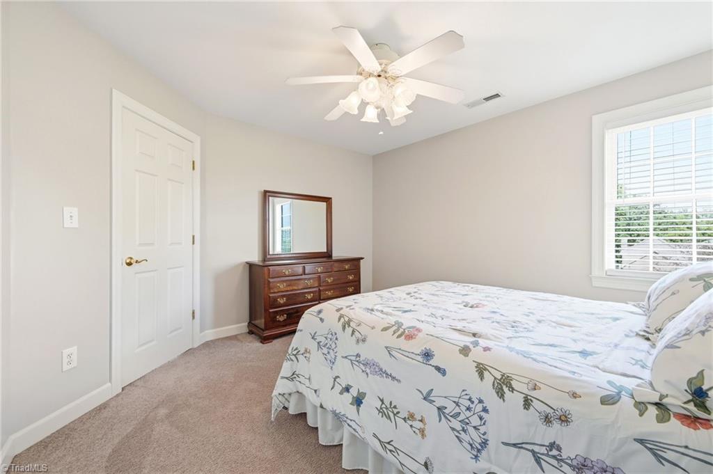 property viewer photo 33