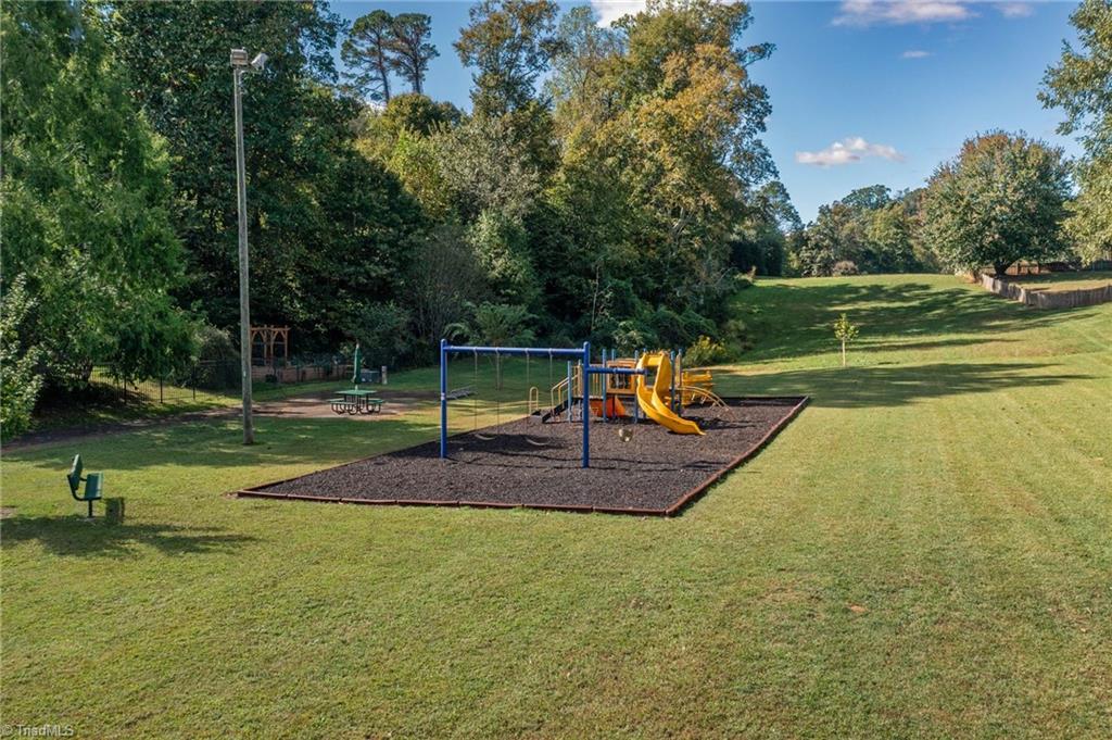 property viewer photo 40