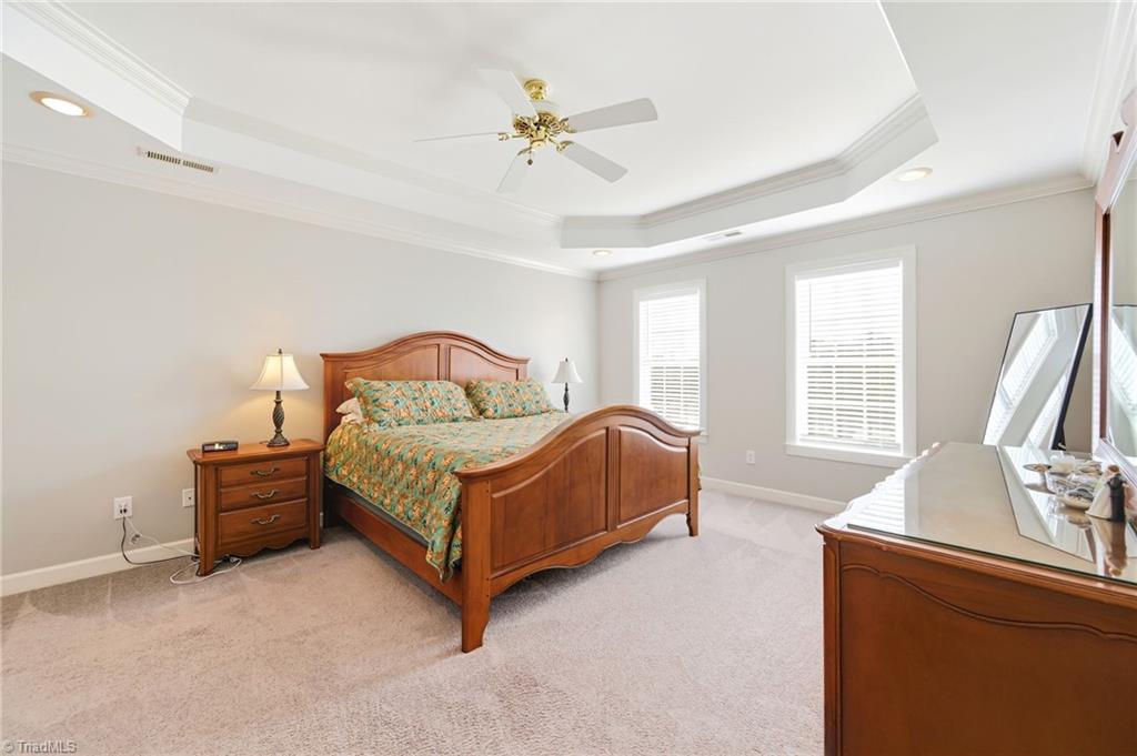 property viewer photo 7