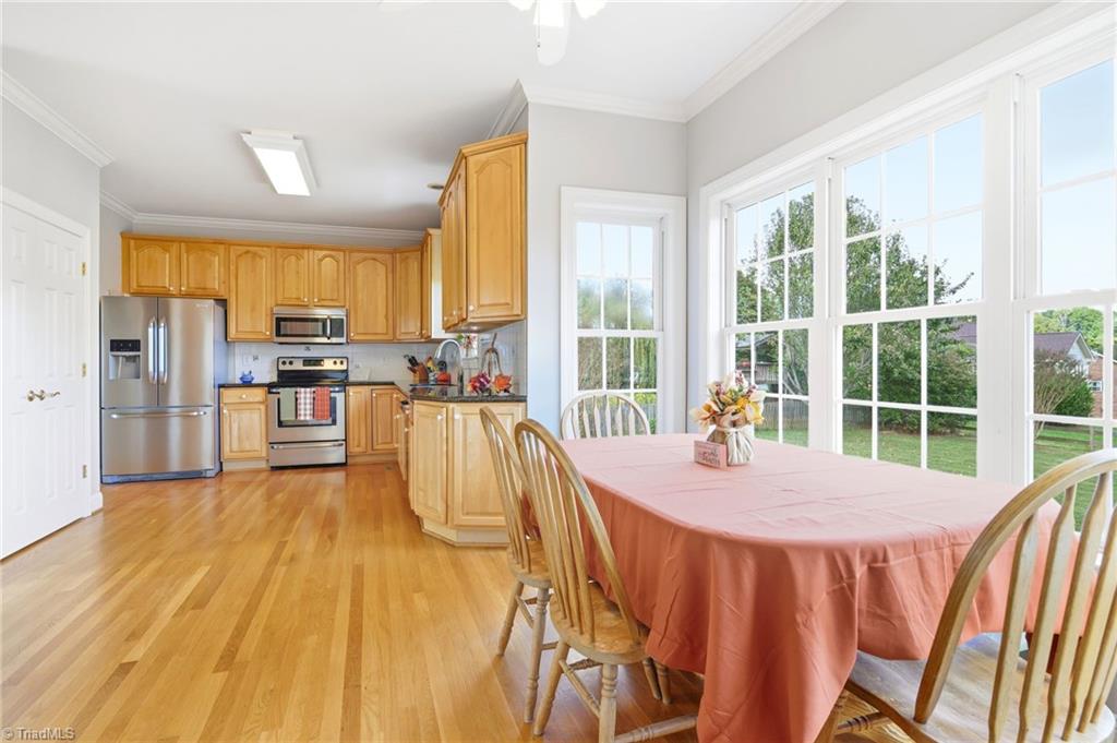 property viewer photo 9