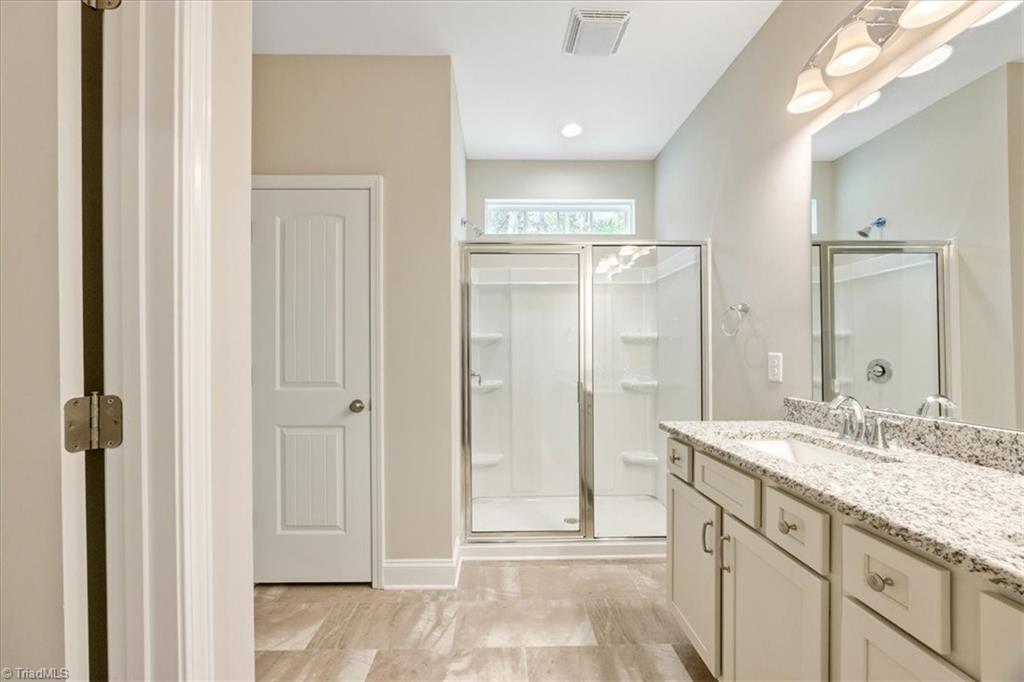 property viewer photo 12