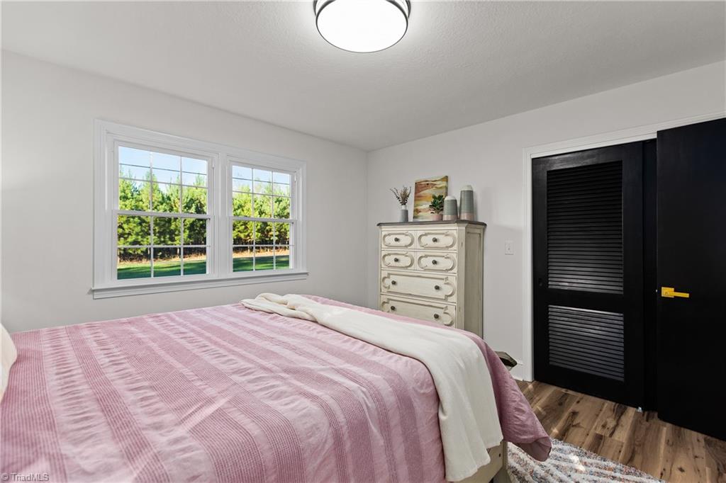 property viewer photo 16