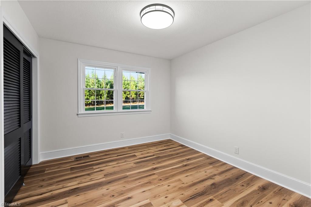 property viewer photo 19