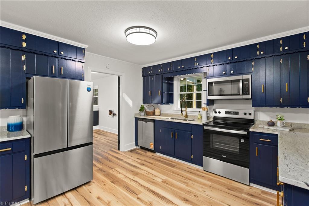 property viewer photo 2
