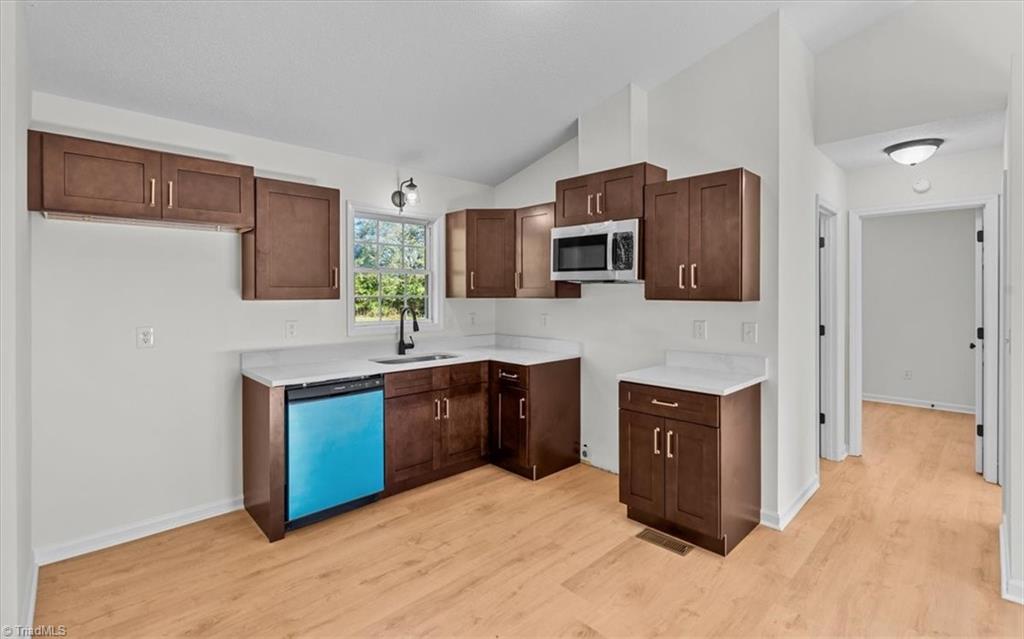 property viewer photo 13