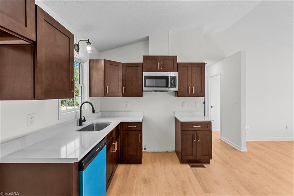 property viewer photo 14