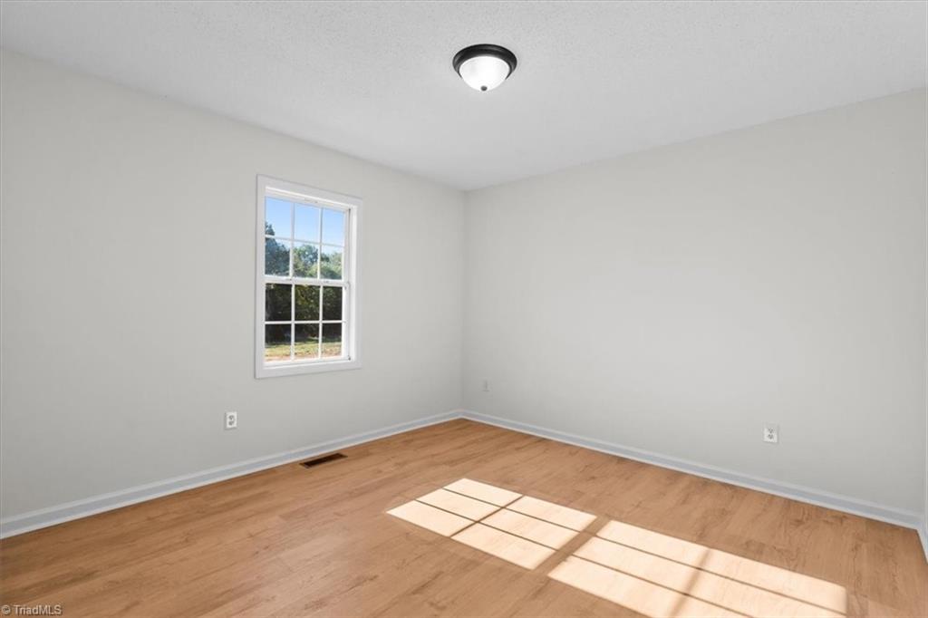 property viewer photo 17