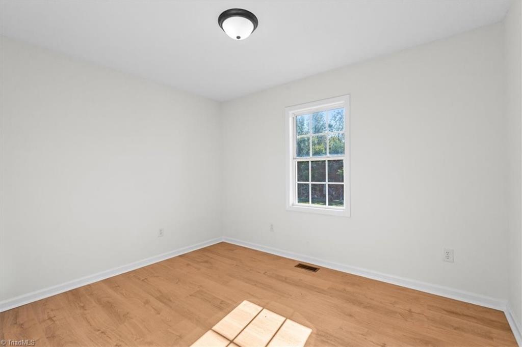property viewer photo 18