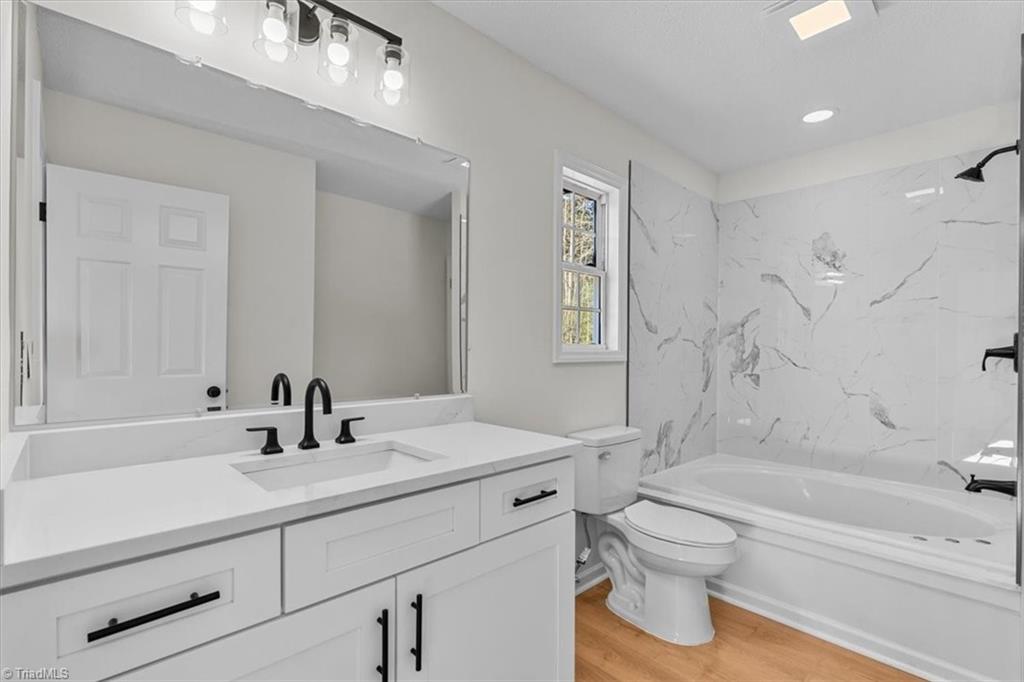 property viewer photo 19