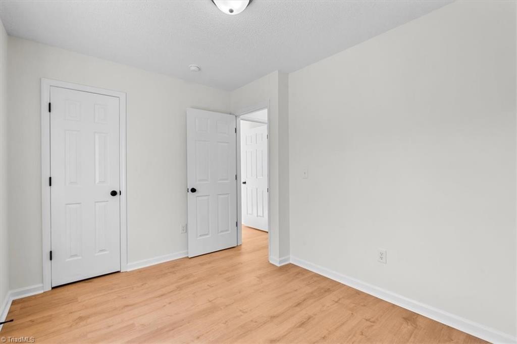 property viewer photo 24