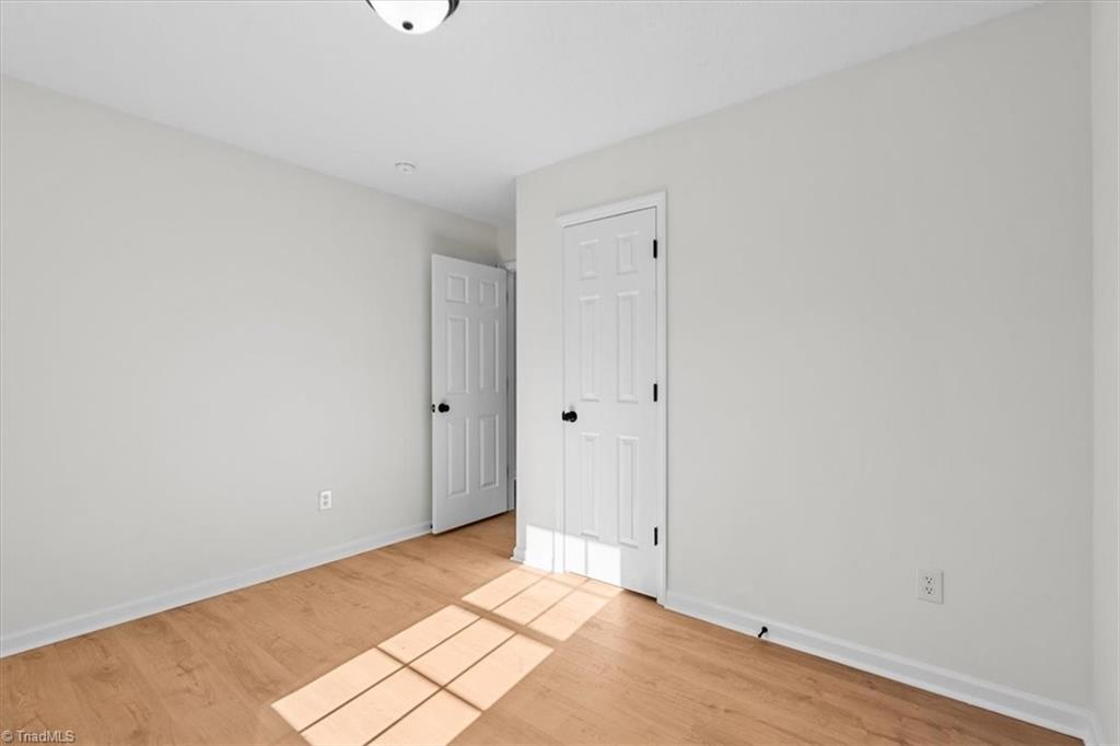 property viewer photo 25