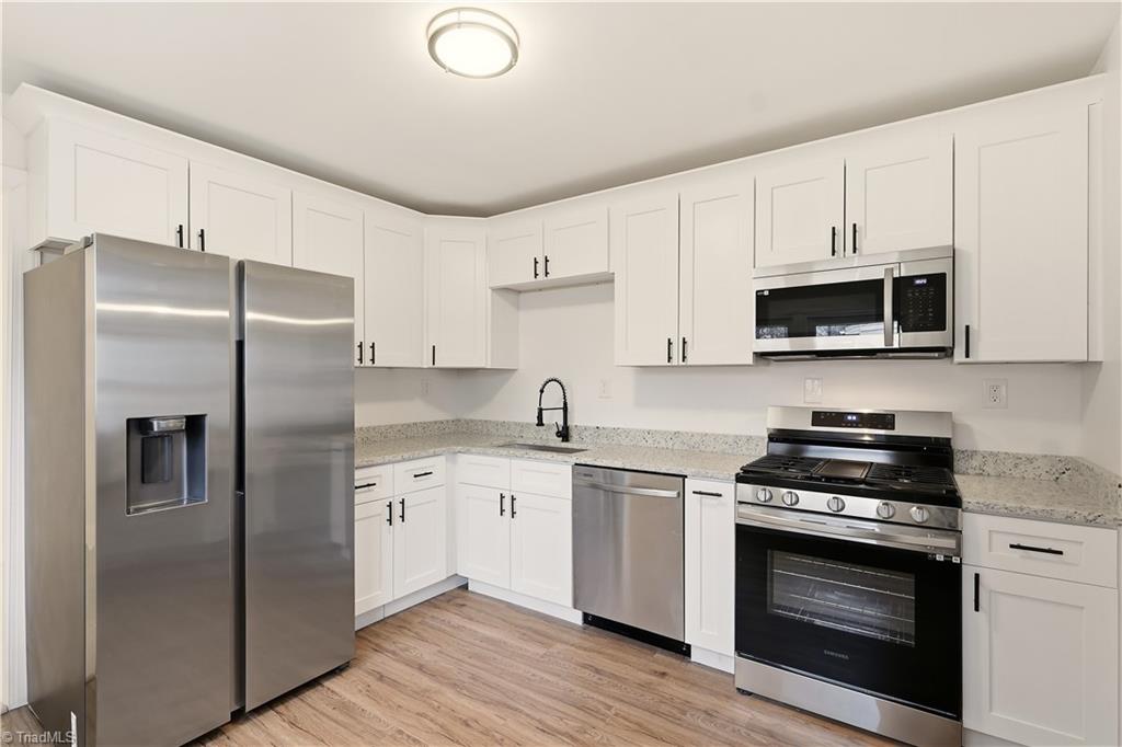property viewer photo 10