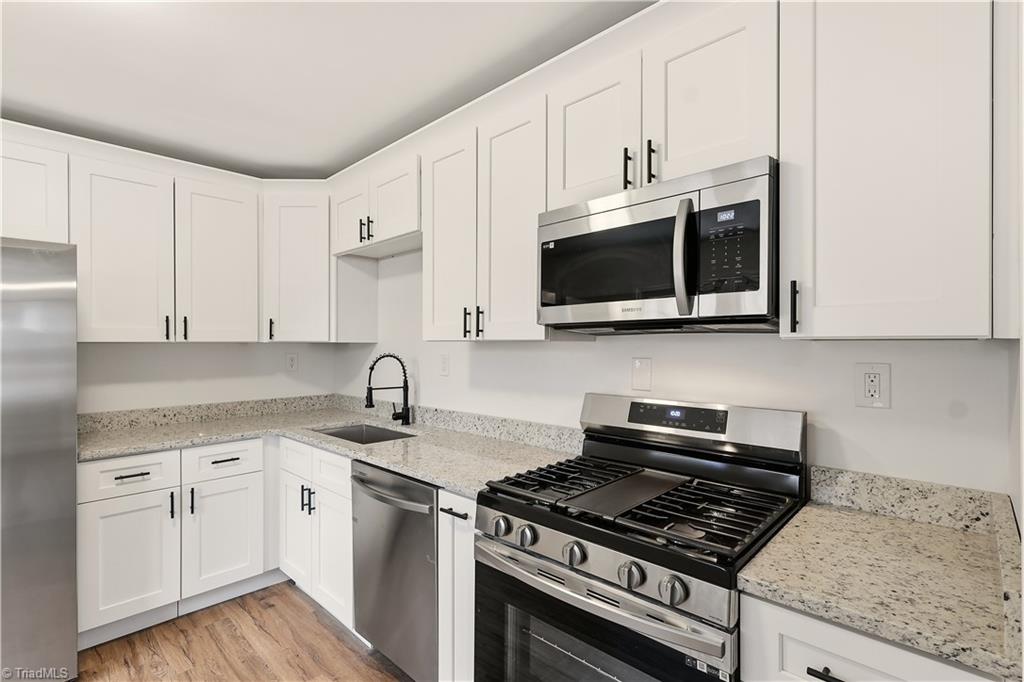 property viewer photo 12