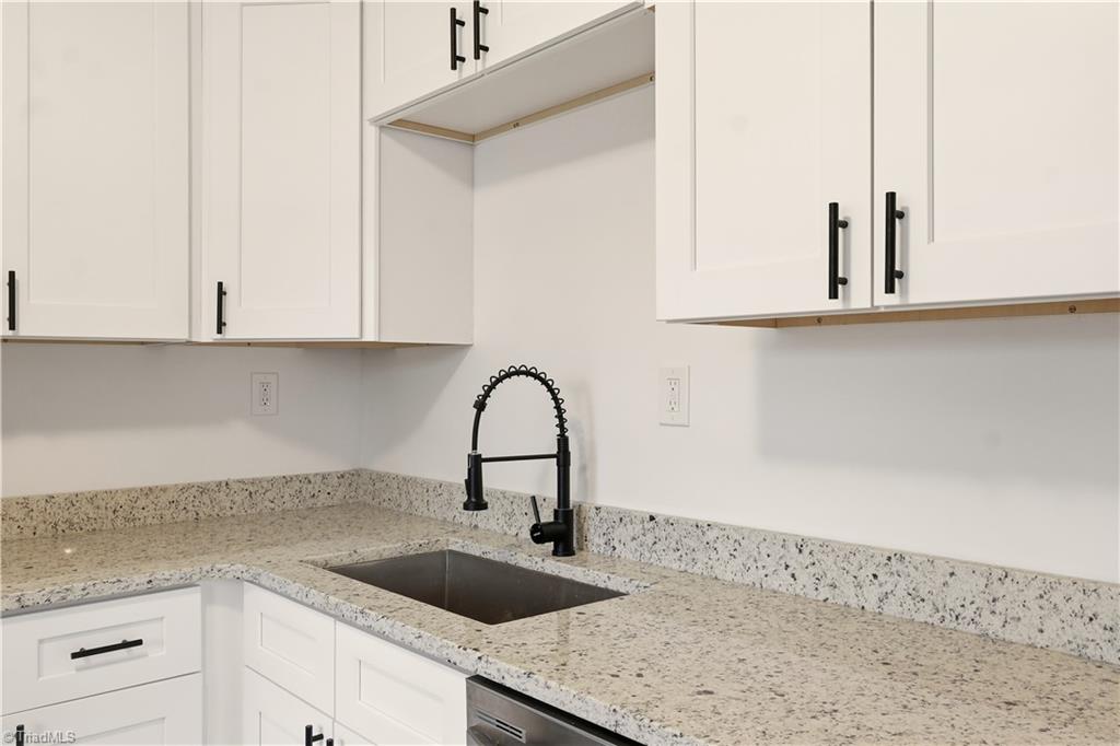 property viewer photo 13