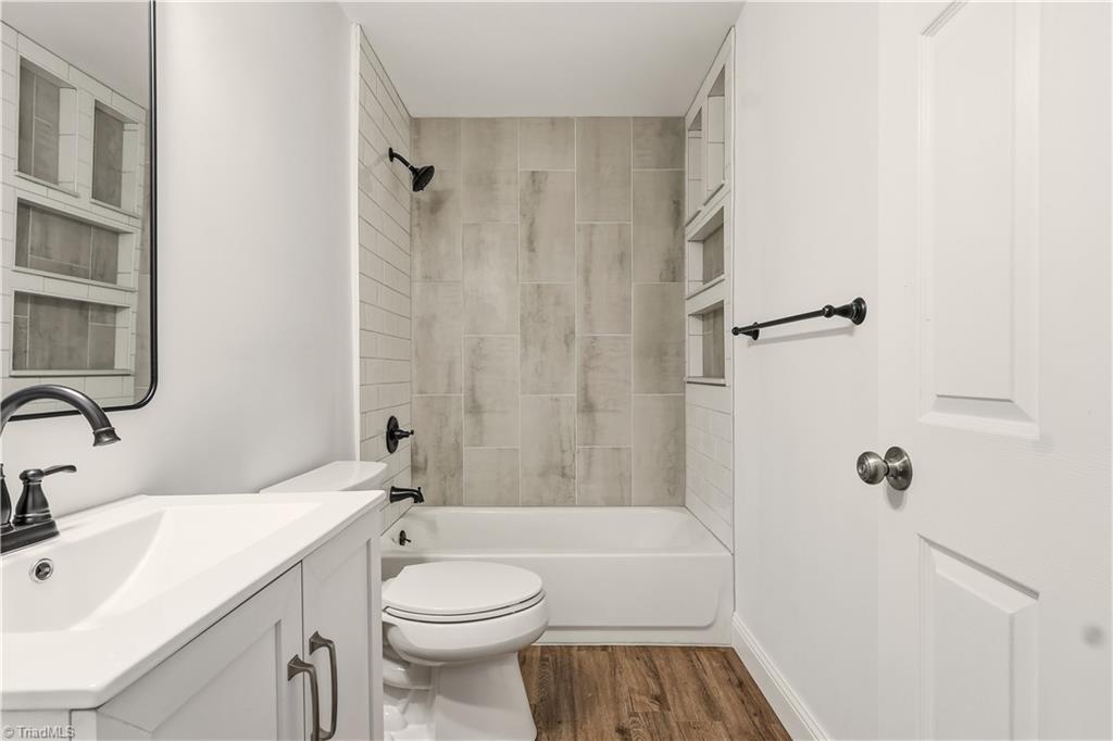 property viewer photo 19