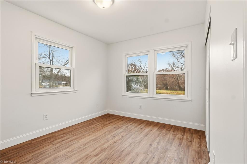 property viewer photo 26
