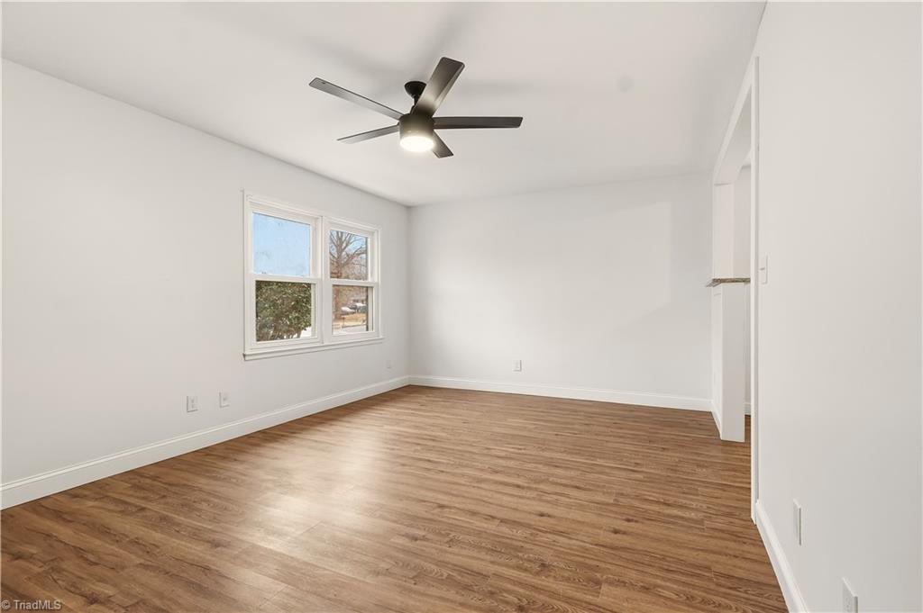 property viewer photo 5