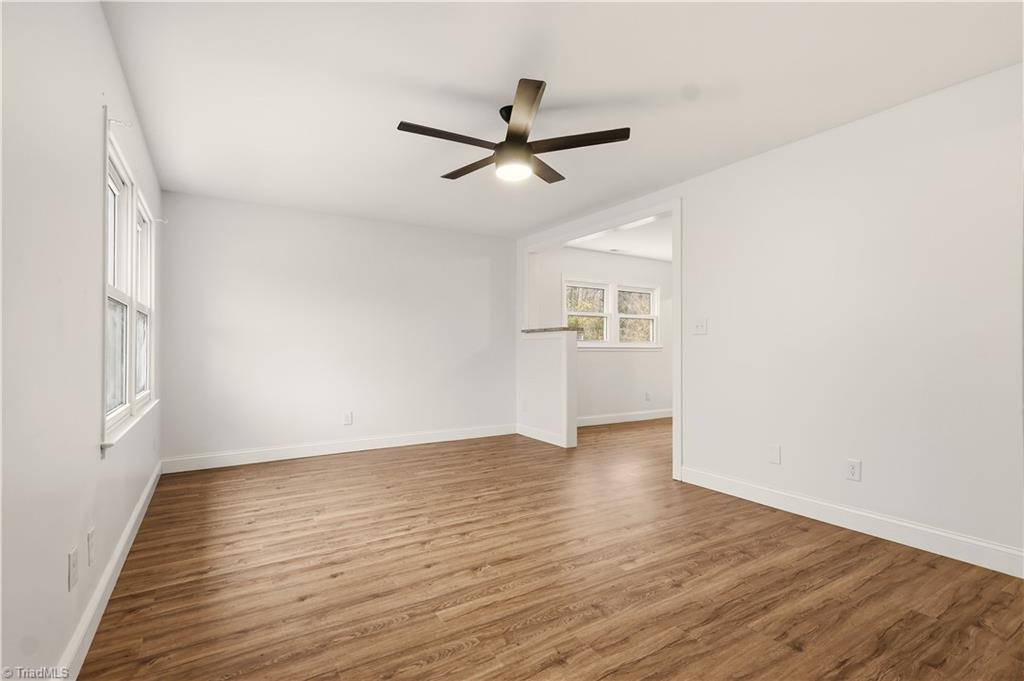 property viewer photo 6