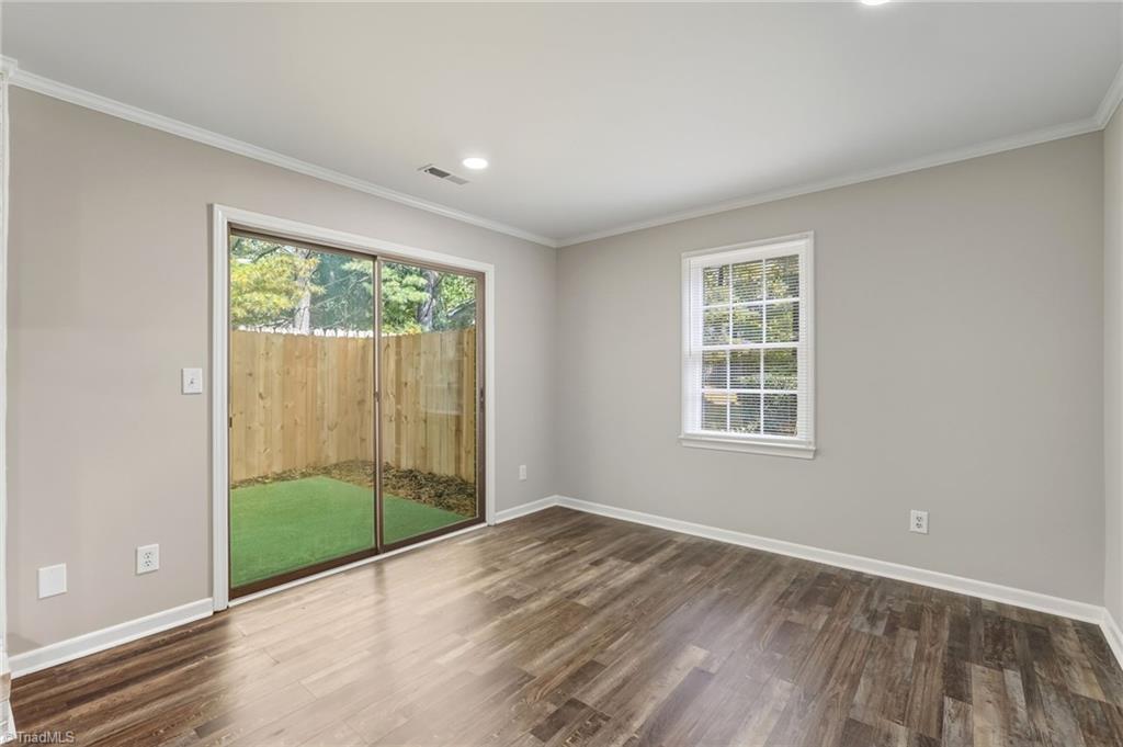property viewer photo 15