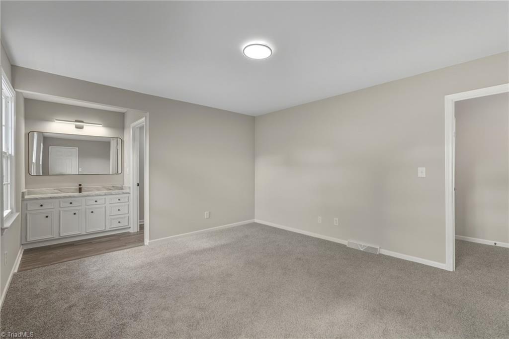property viewer photo 31