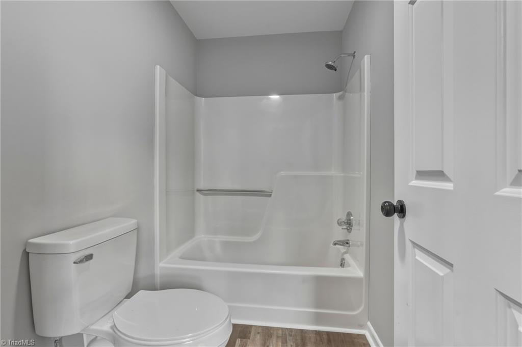 property viewer photo 33