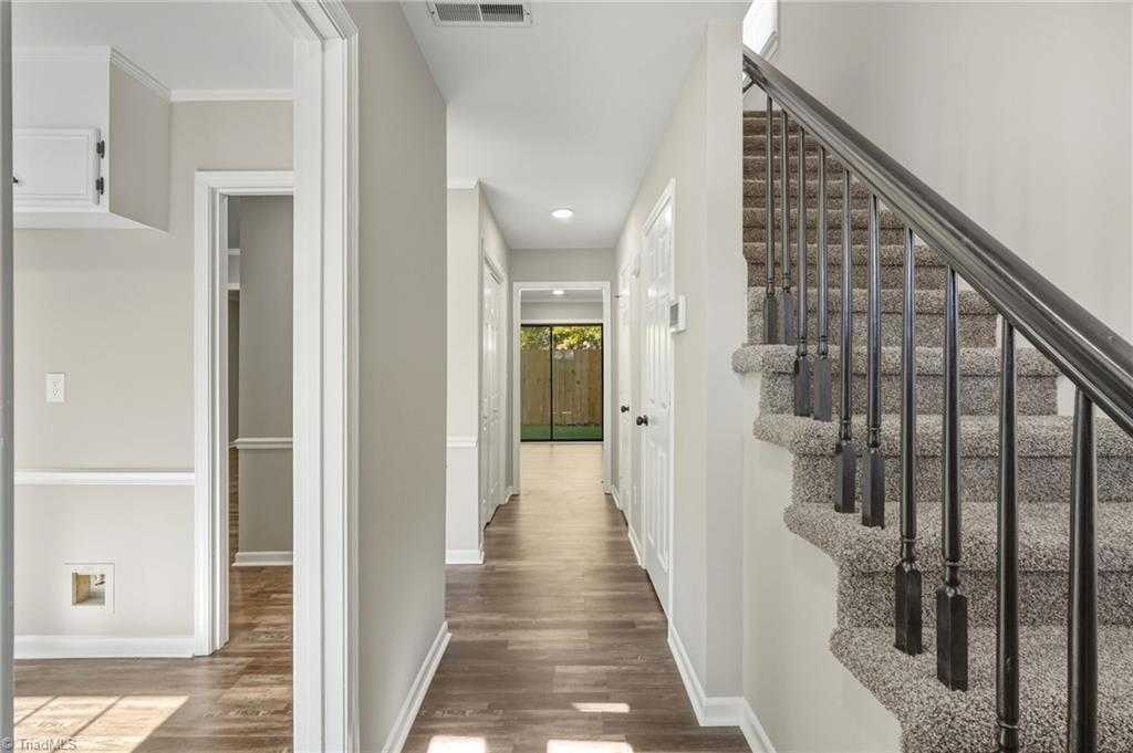 property viewer photo 7