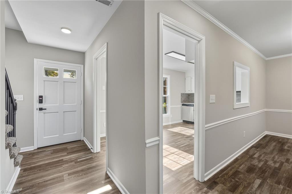 property viewer photo 9