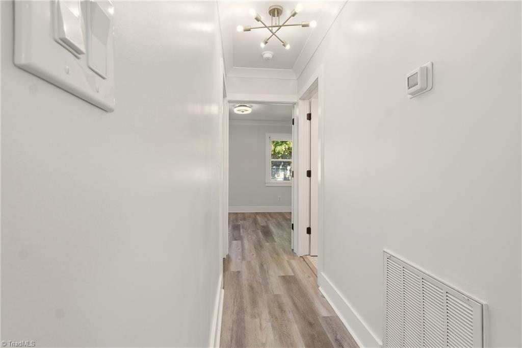 property viewer photo 16