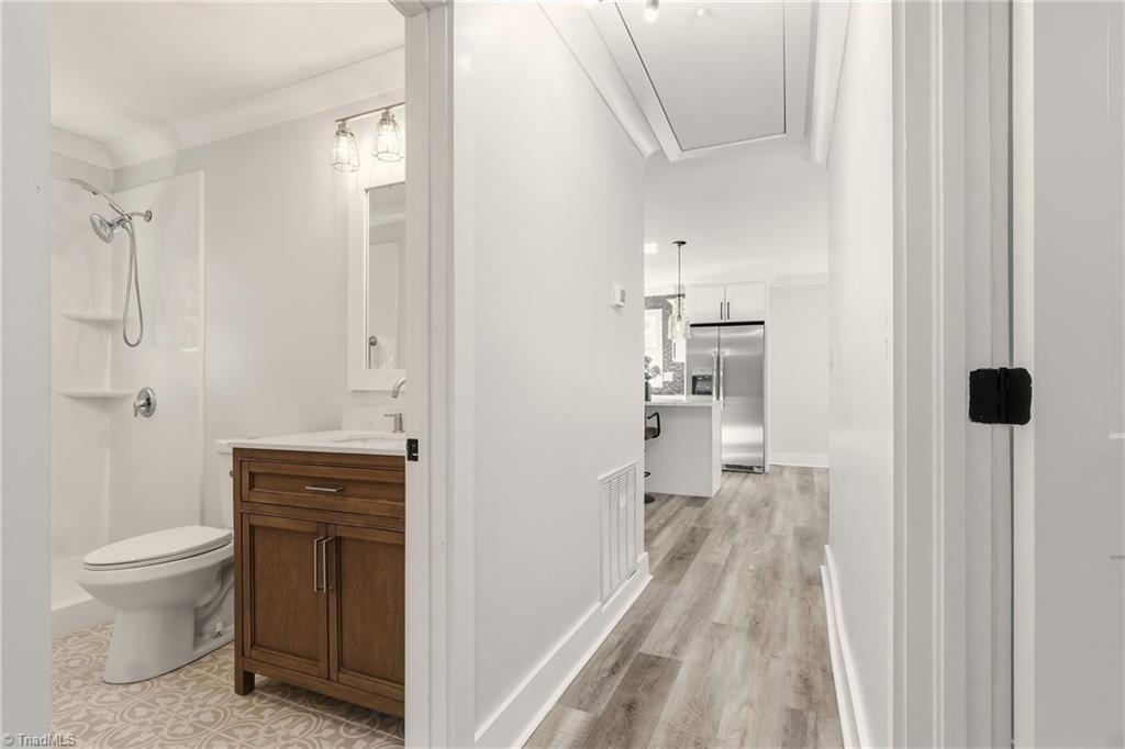 property viewer photo 23