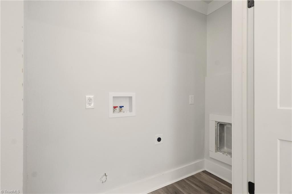 property viewer photo 25