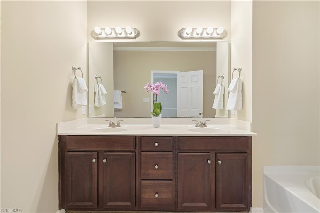 property viewer photo 28