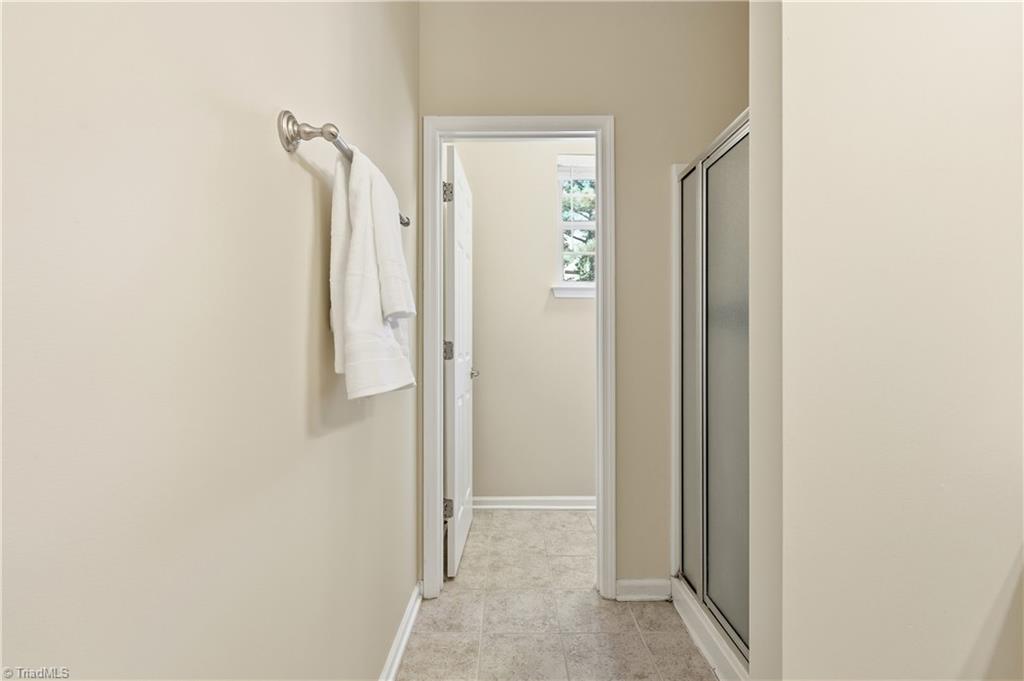property viewer photo 30