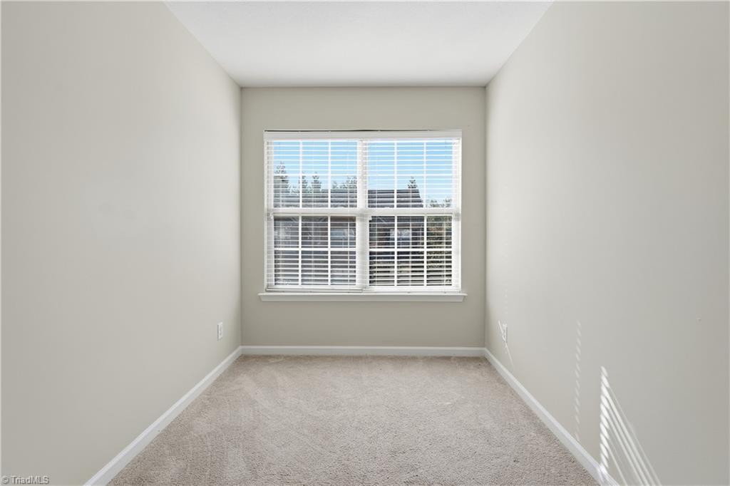 property viewer photo 41
