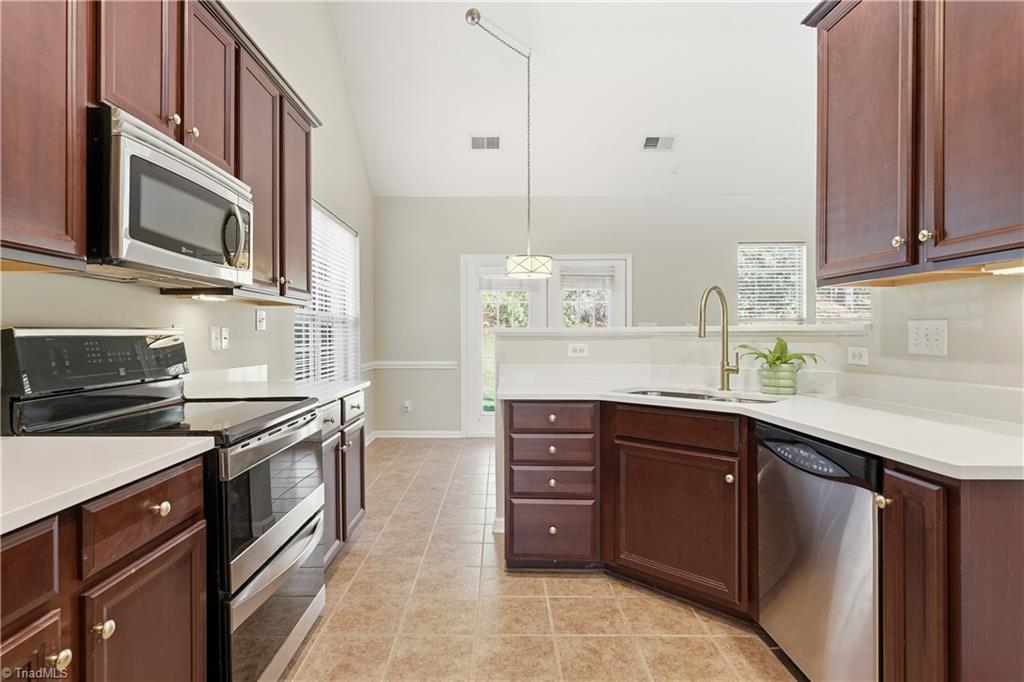 property viewer photo 8
