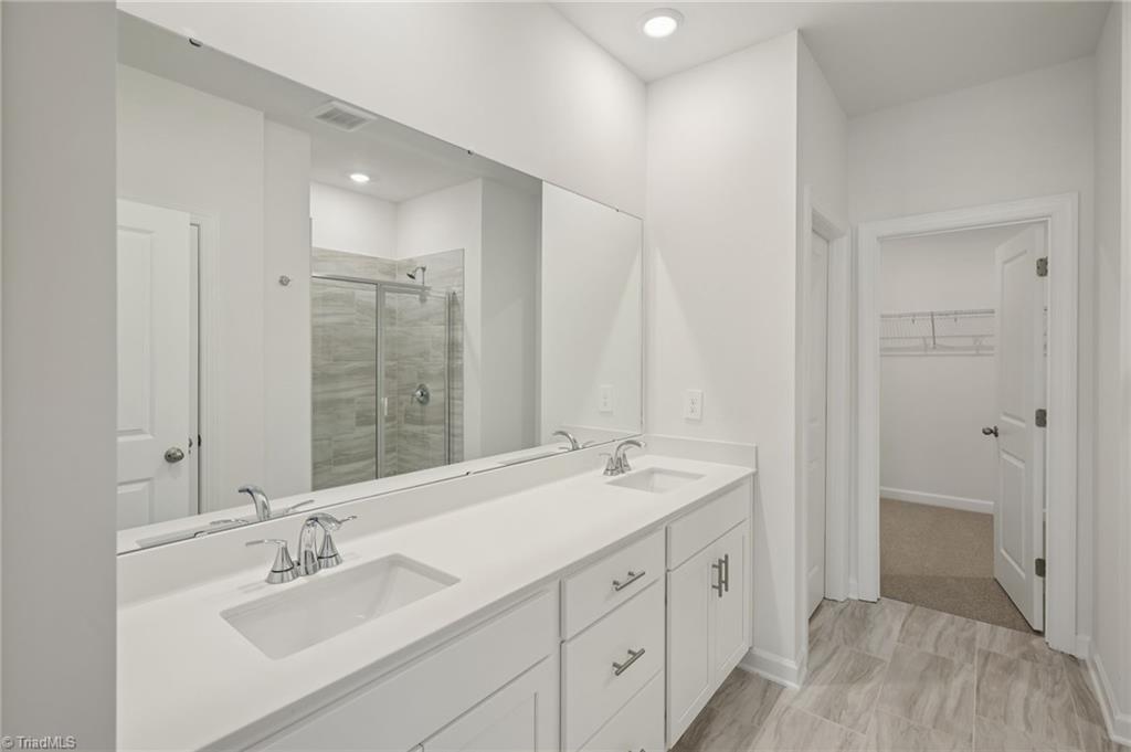 property viewer photo 11