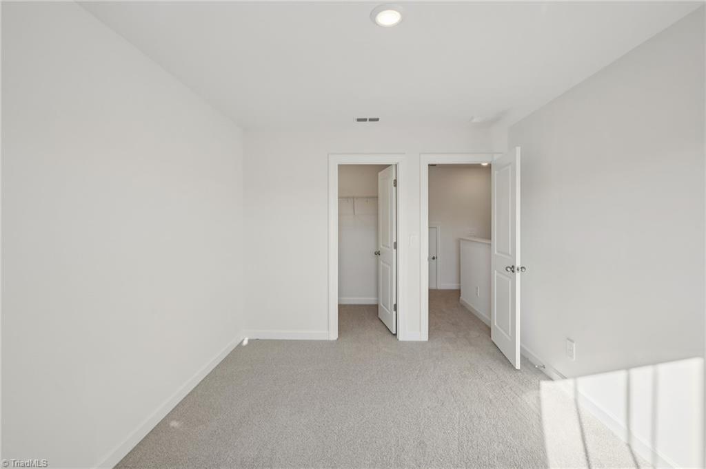 property viewer photo 15
