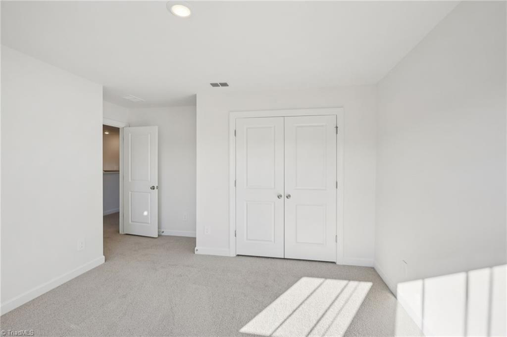 property viewer photo 19