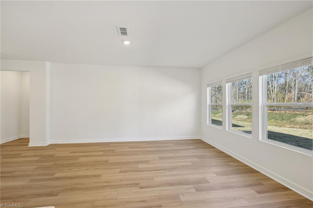 property viewer photo 2
