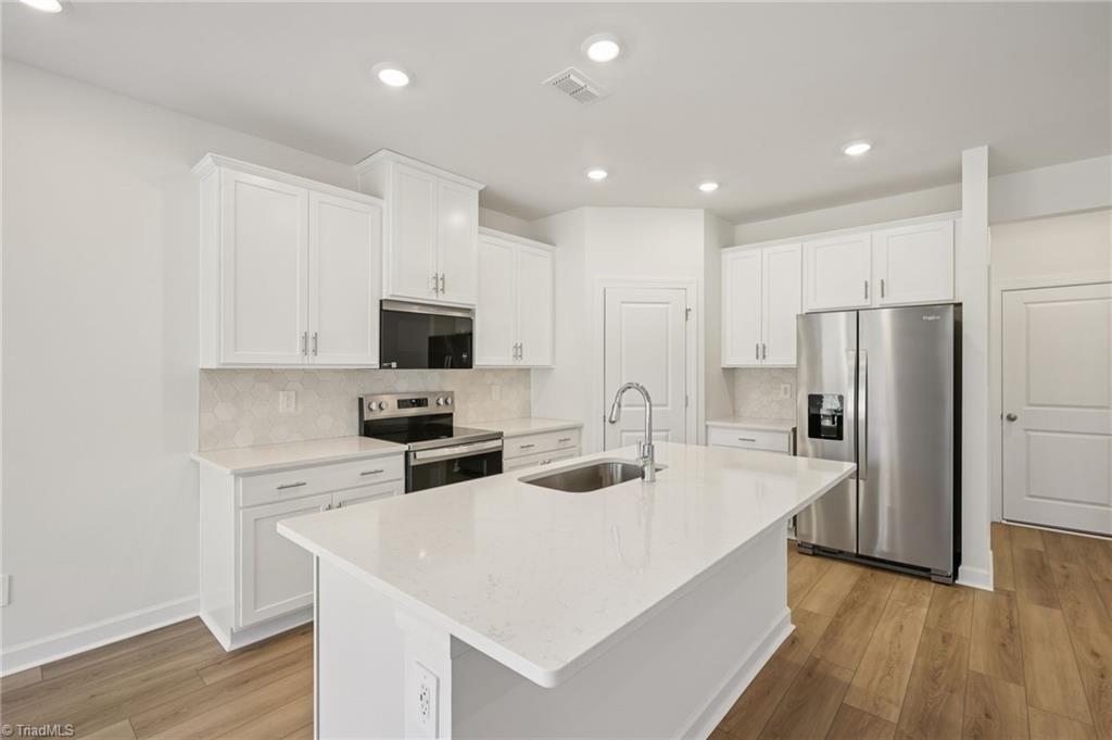 property viewer photo 3