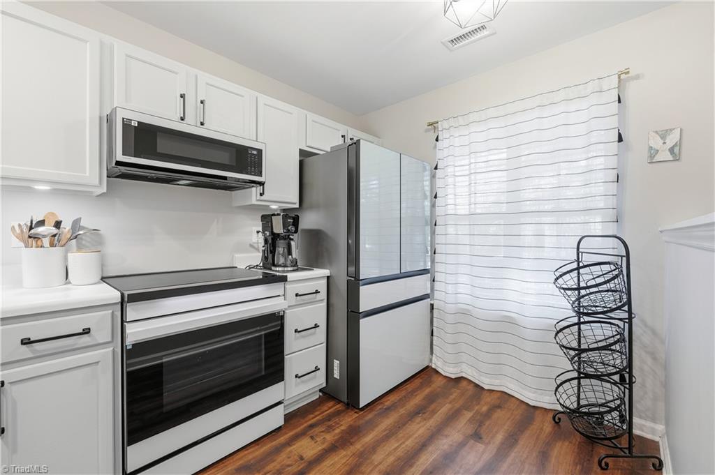 property viewer photo 10