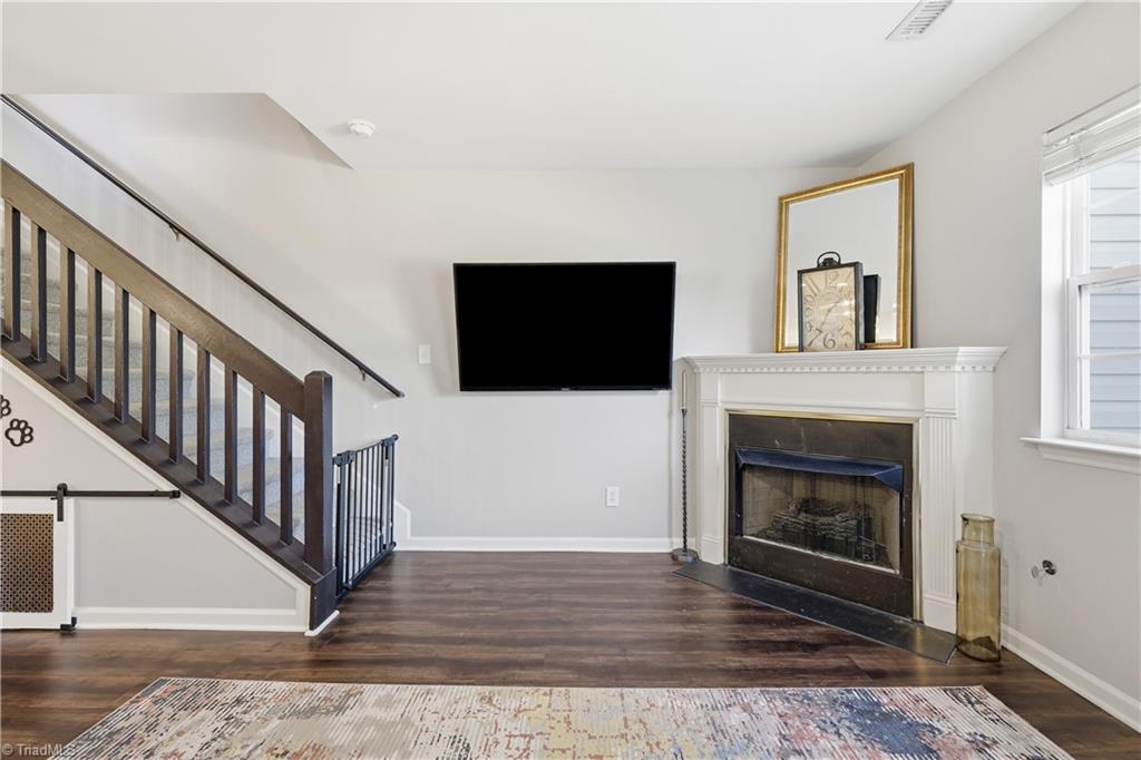 property viewer photo 20