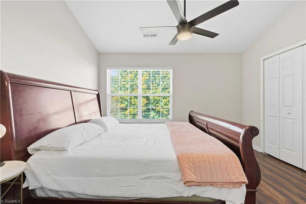 property viewer photo 23