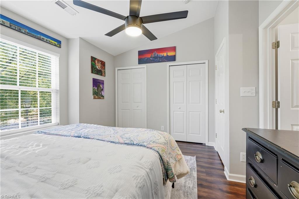 property viewer photo 30
