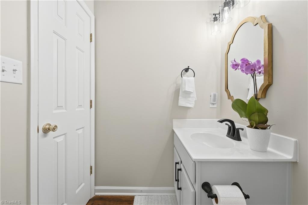 property viewer photo 31