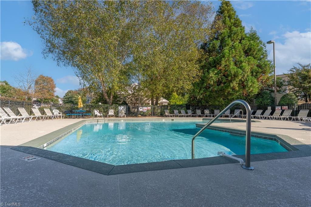 property viewer photo 36