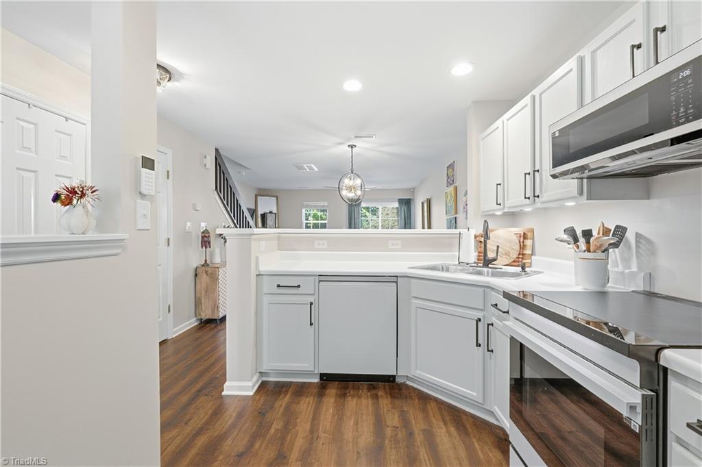 property viewer photo 9
